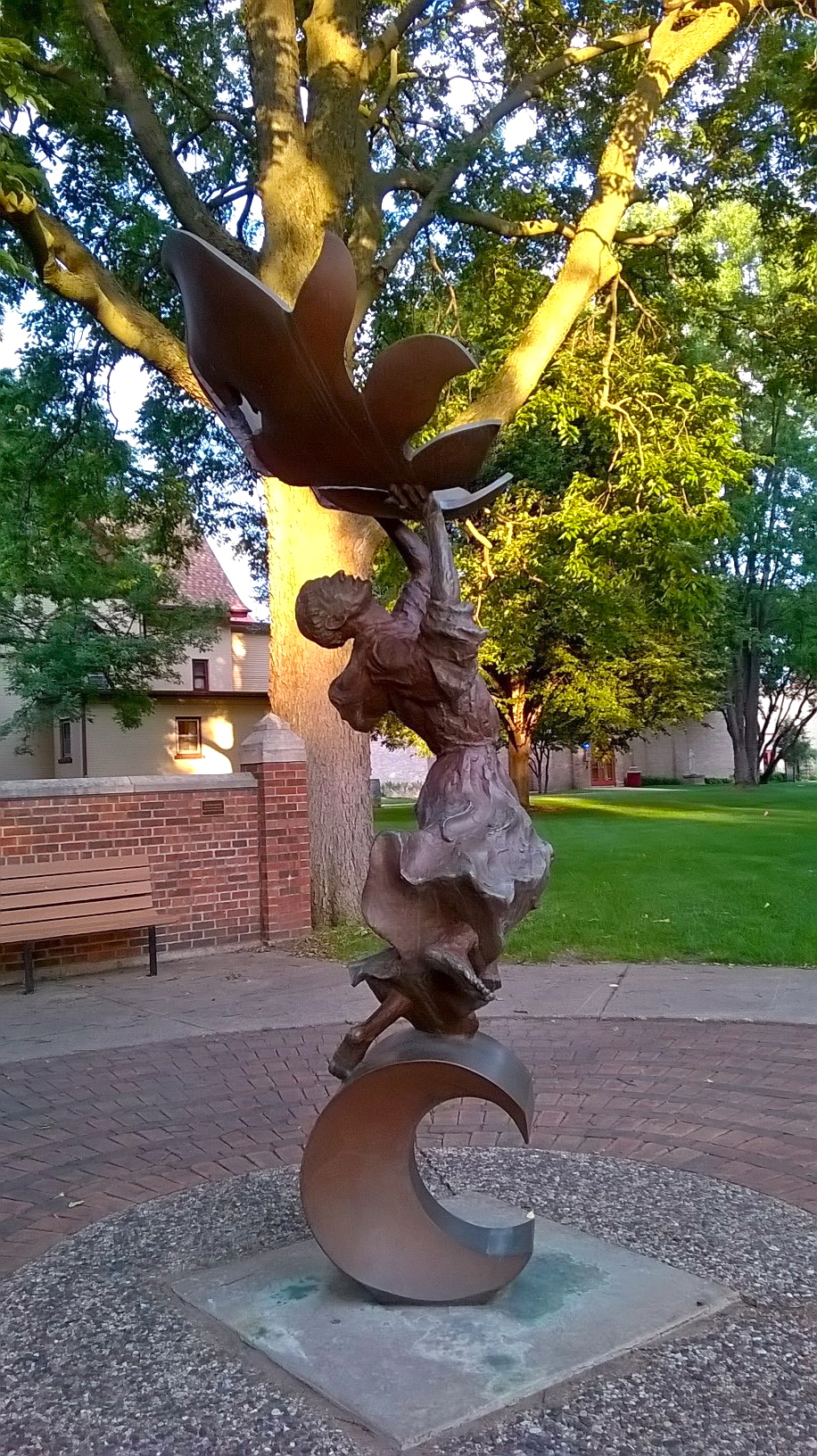 "Dancing Francis", Viterbo University